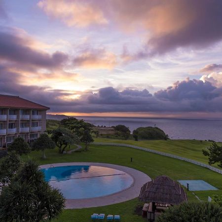 The Southern Links Resort Hotel Yaese Esterno foto