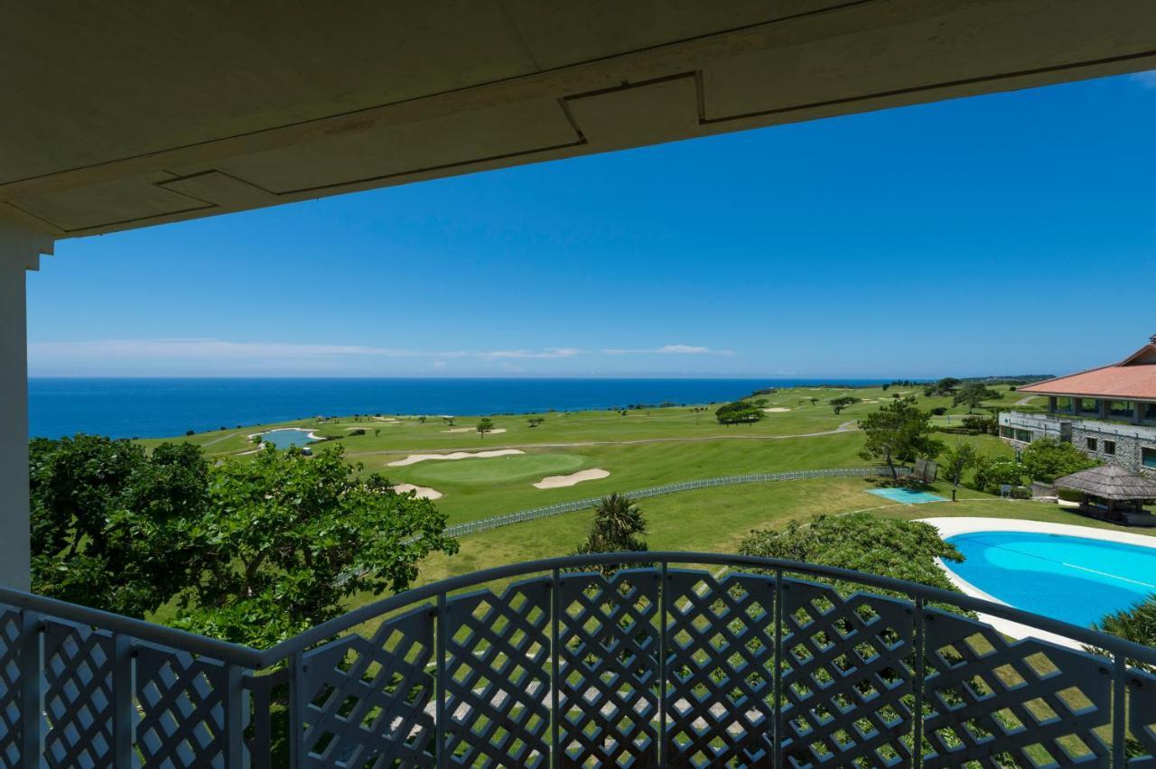 The Southern Links Resort Hotel Yaese Esterno foto