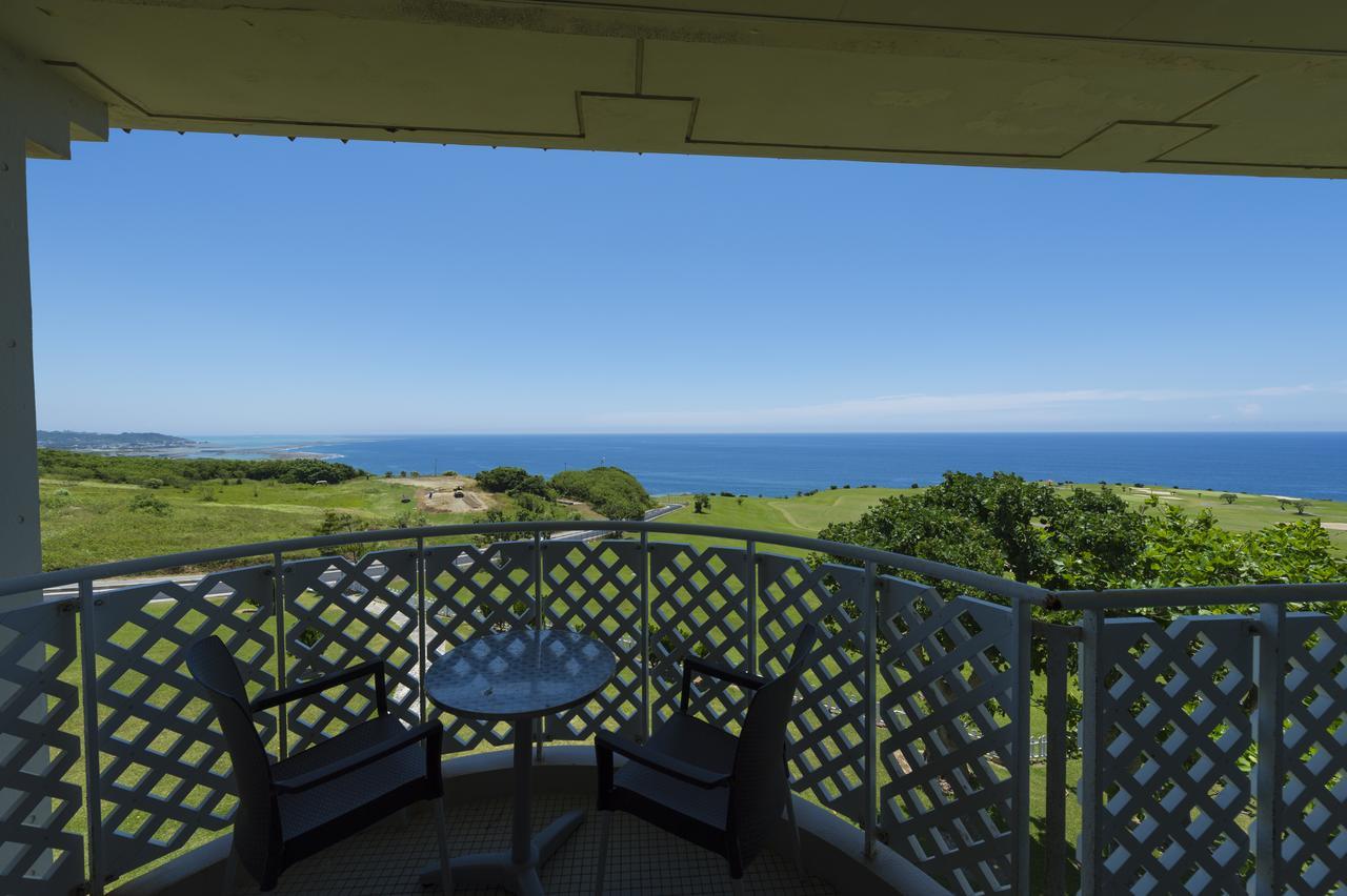The Southern Links Resort Hotel Yaese Esterno foto