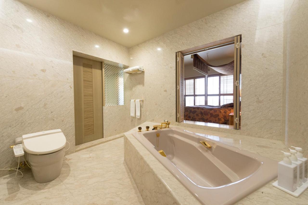 The Southern Links Resort Hotel Yaese Esterno foto
