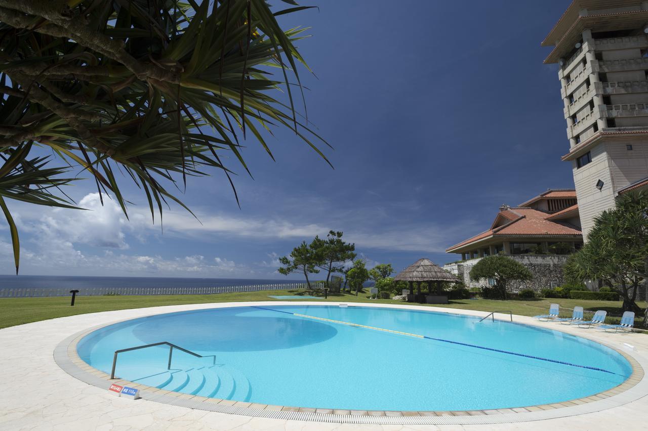 The Southern Links Resort Hotel Yaese Esterno foto