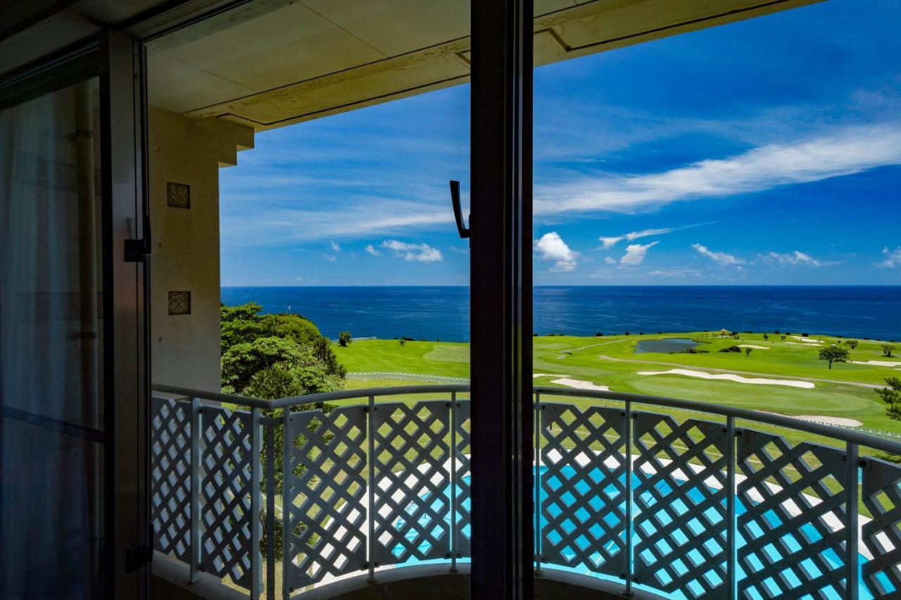 The Southern Links Resort Hotel Yaese Esterno foto