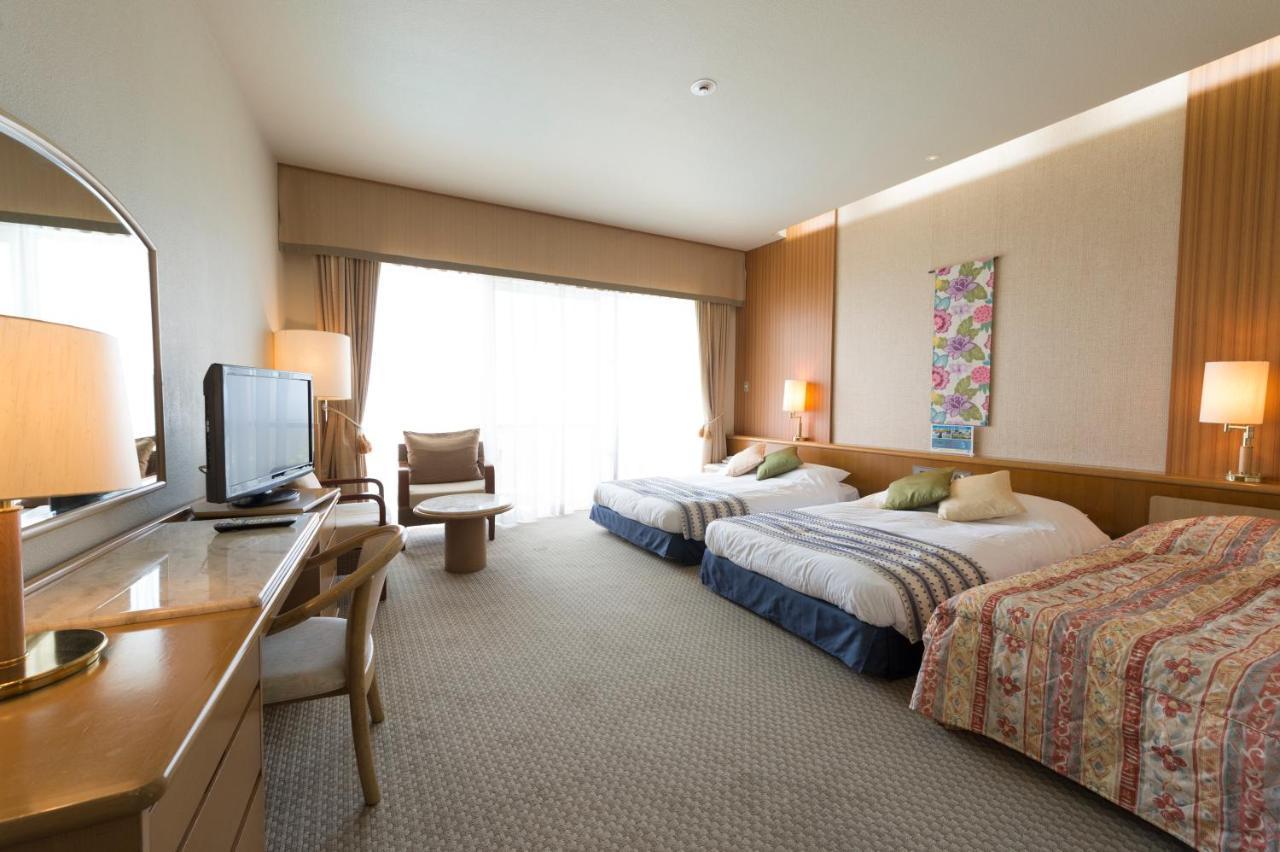 The Southern Links Resort Hotel Yaese Esterno foto