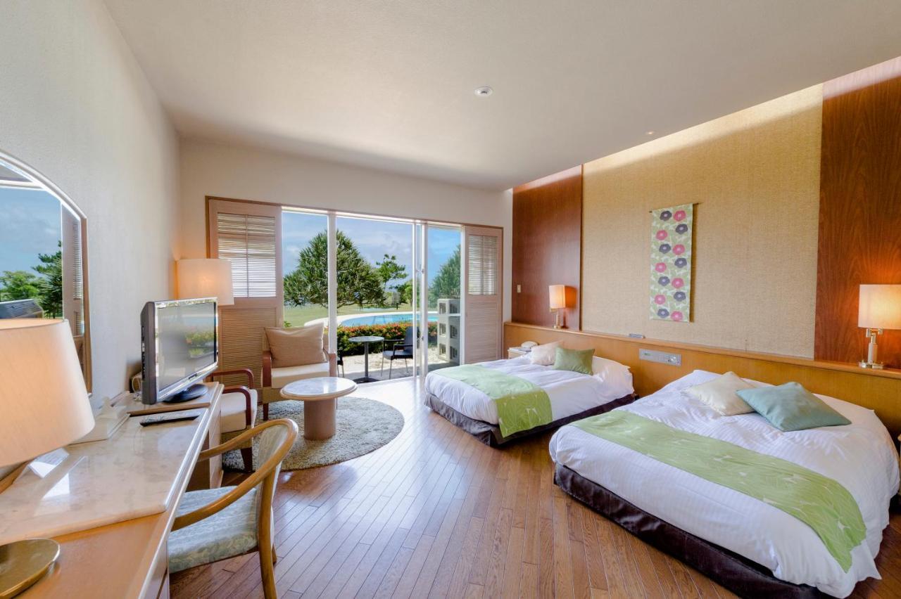 The Southern Links Resort Hotel Yaese Esterno foto